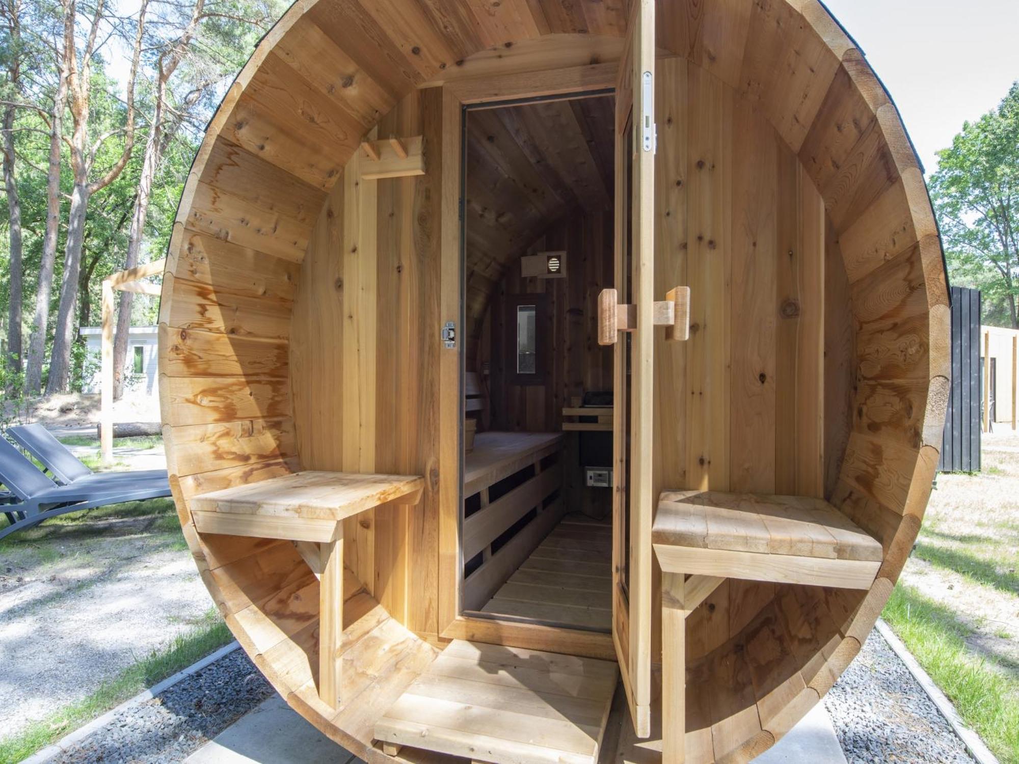 Modern Chalet With Wellness, In A Holiday Park At 12 Km From Eindhoven Mierlo Exteriér fotografie